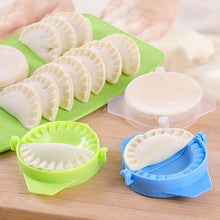 Load image into Gallery viewer, 1pcs Dumpling artifact Portable Plastic Jiaozi Maker Device Easy DIY Dumpling Mold Kitchen Appliances Cookware